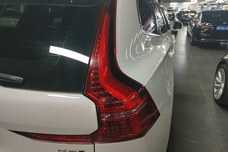 Used Volvo XC60 2022 B5 4x4 Zhiyi Luxury Edition Right Rear Taillight