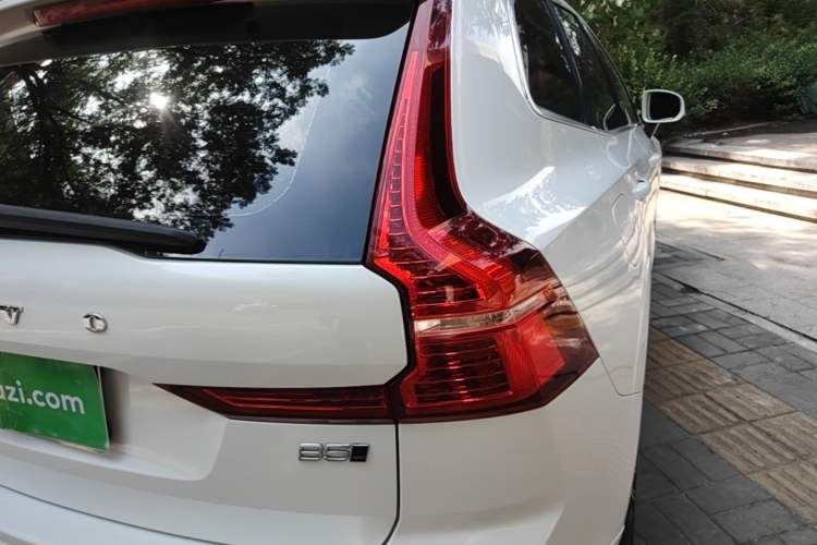 Used Volvo XC60 2022 B5 4x4 Smart Luxury Edition Right Rear Taillight