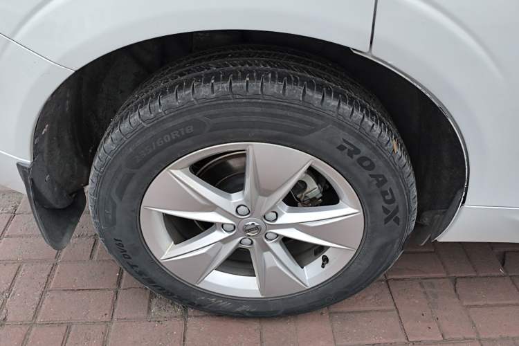 Used Volvo XC60 2022 B5 4x4 Zhiyi Luxury Edition Right Rear Wheel Hub