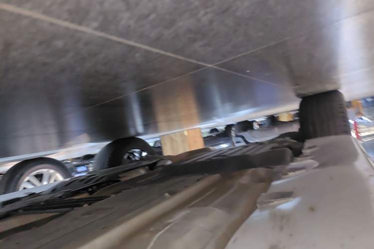 Used Volvo XC60 2022 B5 4x4 Smart Luxury Edition Right Side Sill