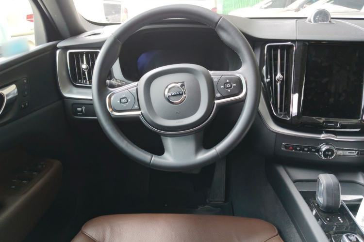 Used Volvo XC60 2022 B5 4x4 Zhiyi Luxury Edition Steering Wheel