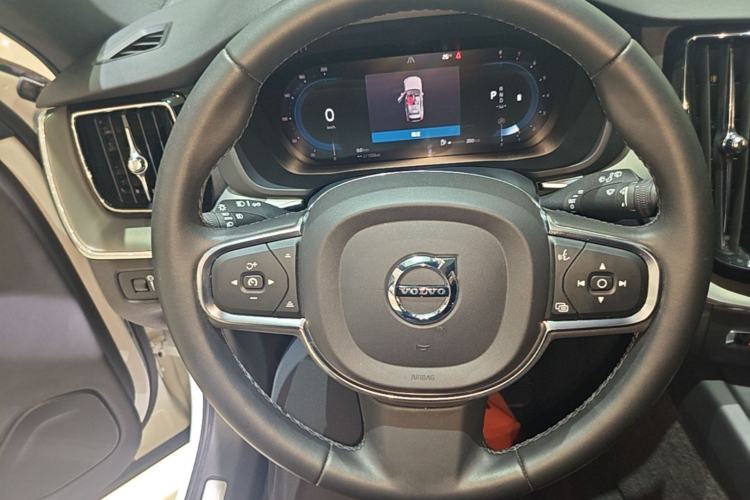 Used Volvo XC60 2022 B5 4x4 Zhiyi Luxury Edition Steering Wheel