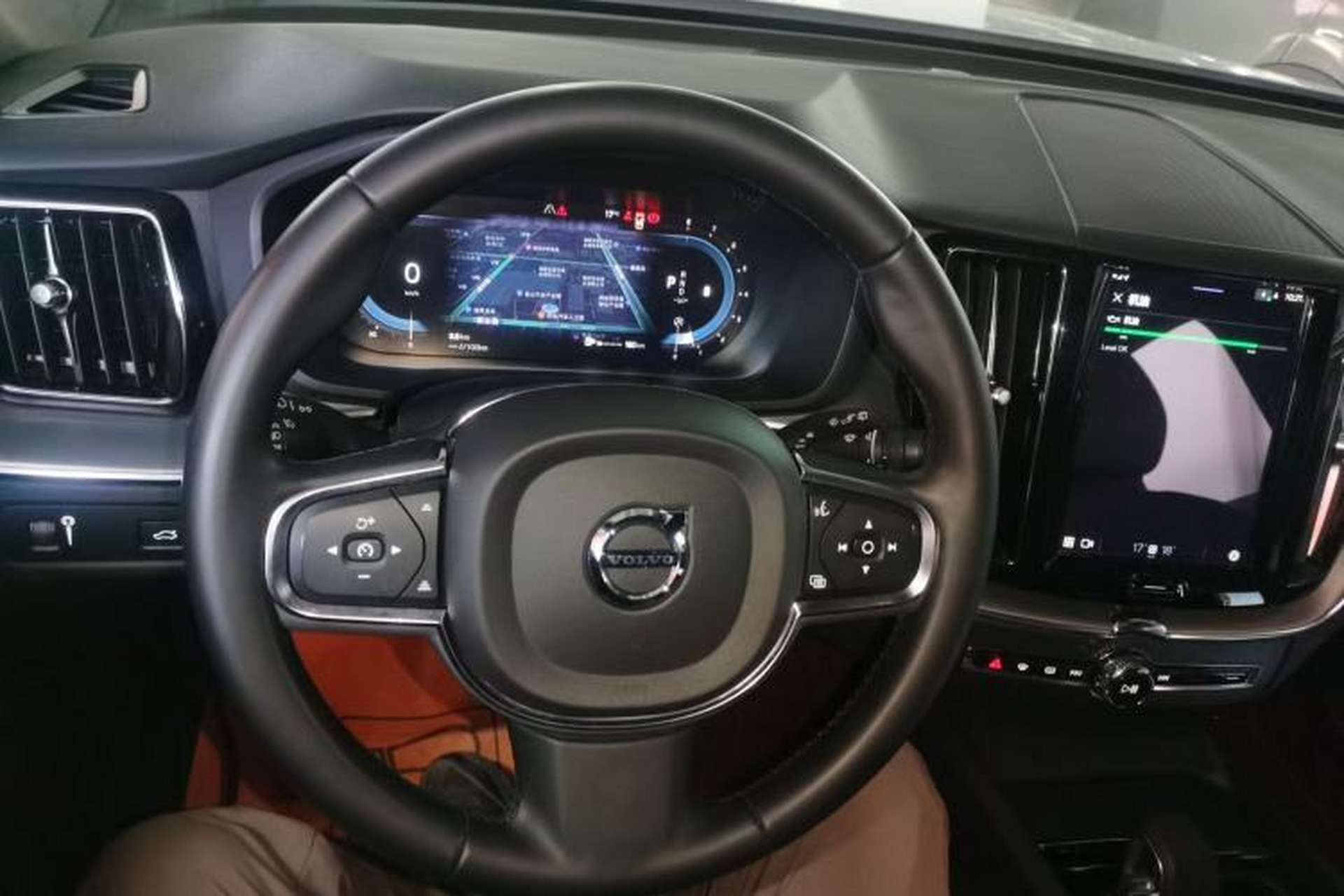 Used Volvo XC60 2022 B5 4x4 Zhiyi Luxury Edition Steering Wheel