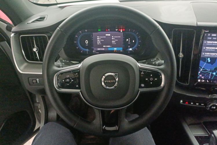 Used Volvo XC60 2022 B5 4x4 Smart & Advanced Sport Edition Steering Wheel