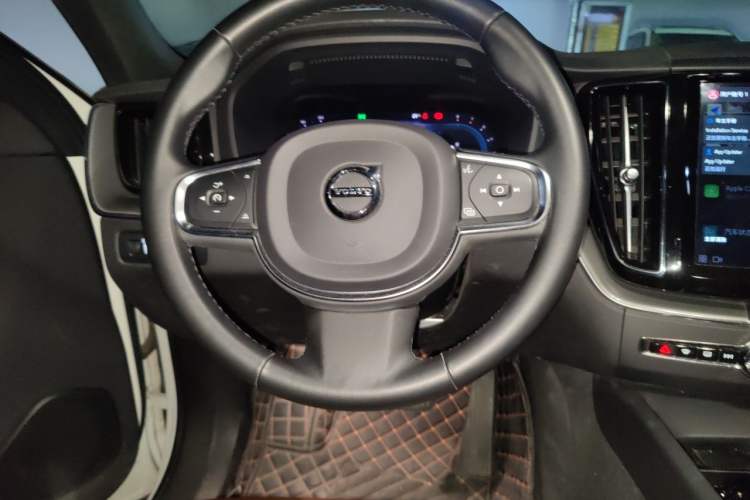 Used Volvo XC60 2022 B5 4x4 Zhiyi Luxury Edition Steering Wheel
