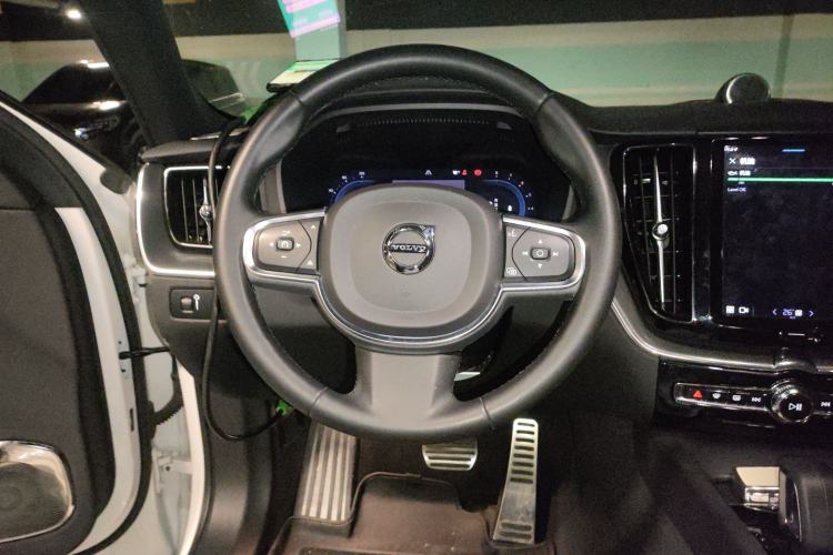 Used Volvo XC60 2022 B5 4x4 Zhiyi Luxury Edition Steering Wheel