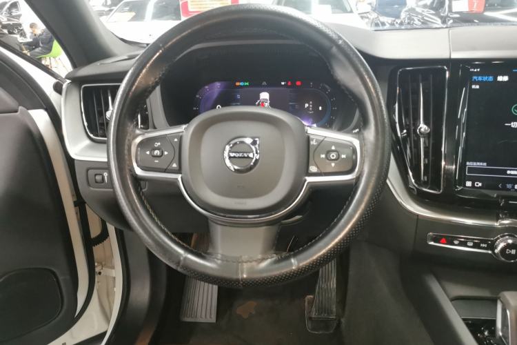 Used Volvo XC60 2022 B5 4x4 Zhiyi Luxury Edition Steering Wheel