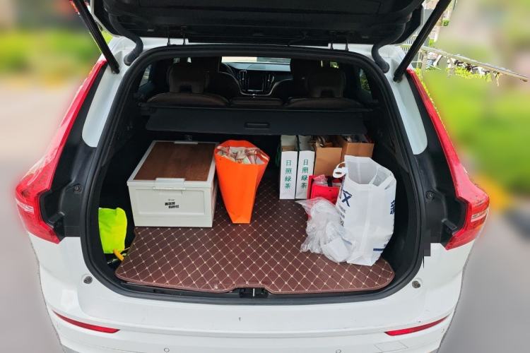 Used Volvo XC60 2022 B5 4x4 Smart Luxury Edition Trunk