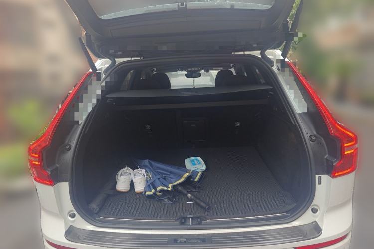 Used Volvo XC60 2022 B5 4x4 Smart Luxury Edition Trunk