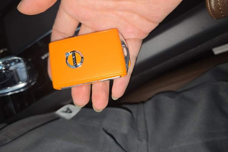 Used Volvo XC60 2022 B5 4x4 Smart Luxury Edition Vehicle Key