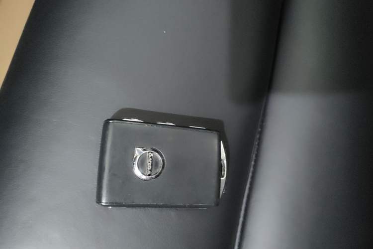 Used Volvo XC60 2022 B5 4x4 Smart & Advanced Sport Edition Vehicle Key