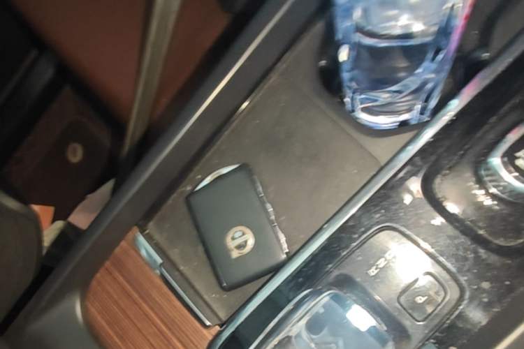 Used Volvo XC60 2022 B5 4x4 Smart Luxury Edition Vehicle Key