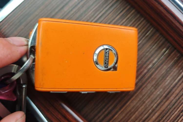 Used Volvo XC60 2022 B5 4x4 Smart Luxury Edition Vehicle Key
