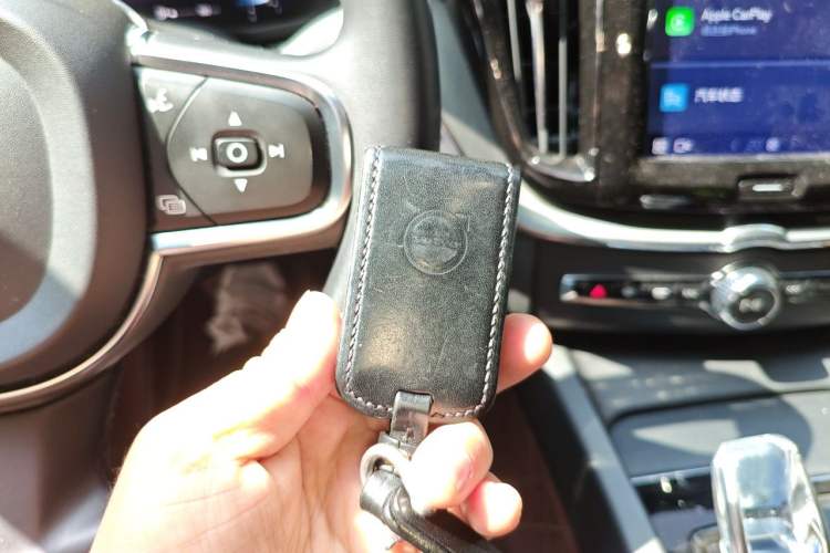 Used Volvo XC60 2022 B5 4x4 Zhiyi Luxury Edition Vehicle Key