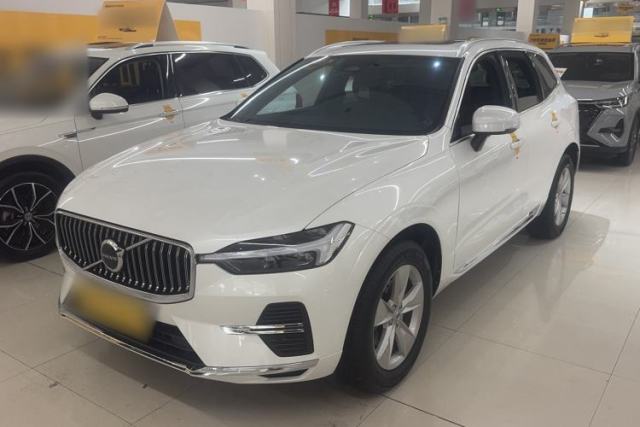 Ojetý Volvo XC60 2022 B5 4x4 Zhiyi Luxury Edition