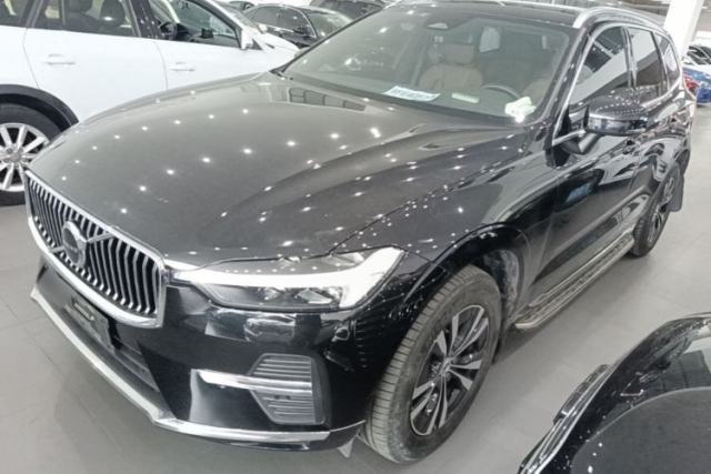 Used Volvo XC60 2023 B5 4x4 Smart Luxury Edition