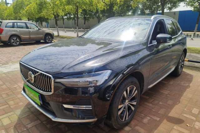 Used Volvo XC60 2023 B5 4x4 Smart Luxury Edition