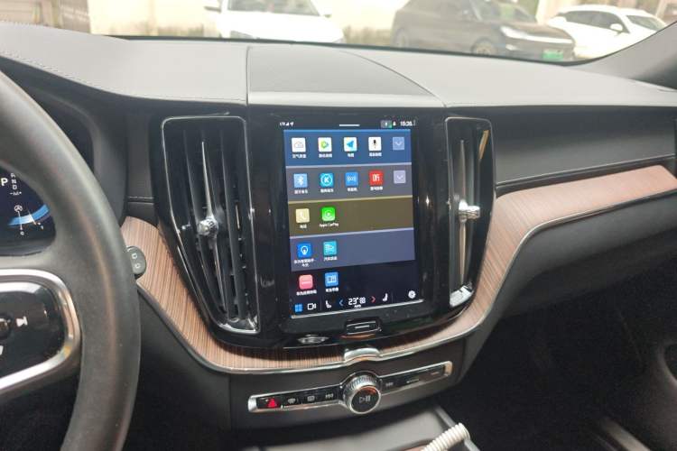 Used Volvo XC60 2023 B5 4x4 Smart Luxury Edition Audio And AC Panel