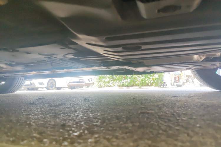 Used Volvo XC60 2023 B5 4x4 Smart Luxury Edition Chassis Rear Left