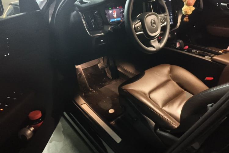 Used Volvo XC60 2023 B5 4x4 Smart Luxury Edition Driver Seat