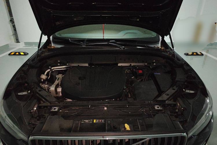 Used Volvo XC60 2023 B5 4x4 Smart Luxury Edition Engine Bay