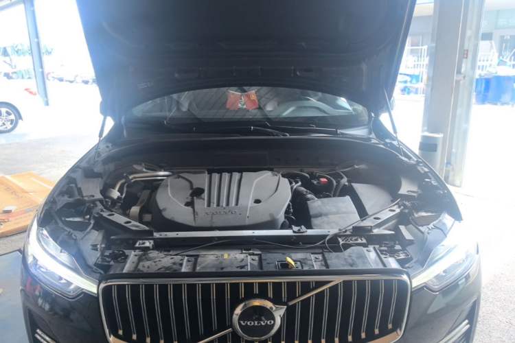 Used Volvo XC60 2023 B5 4x4 Smart Luxury Edition Engine Bay