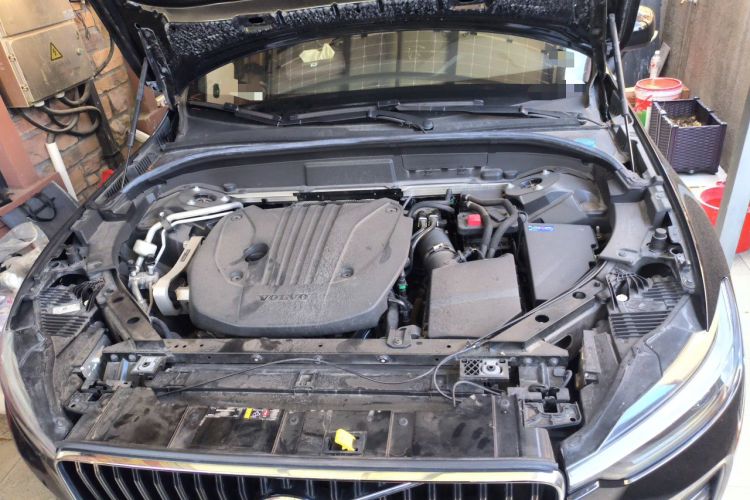 Used Volvo XC60 2023 B5 4x4 Smart Luxury Edition Engine Bay