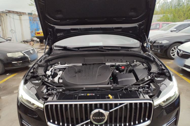 Used Volvo XC60 2023 B5 4x4 Smart Luxury Edition Engine Bay