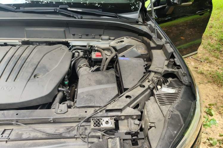 Used Volvo XC60 2023 B5 4x4 Smart Luxury Edition Engine Bay Left