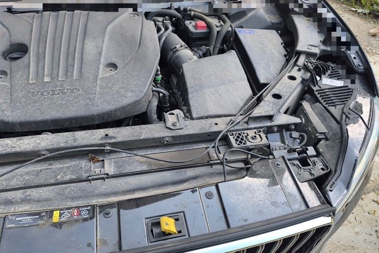 Used Volvo XC60 2023 B5 4x4 Smart Luxury Edition Engine Bay Left
