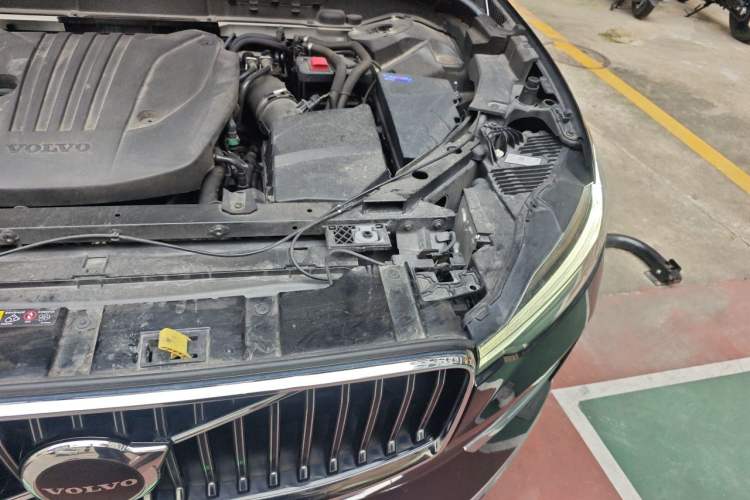 Used Volvo XC60 2023 B5 4x4 Smart Luxury Edition Engine Bay Left
