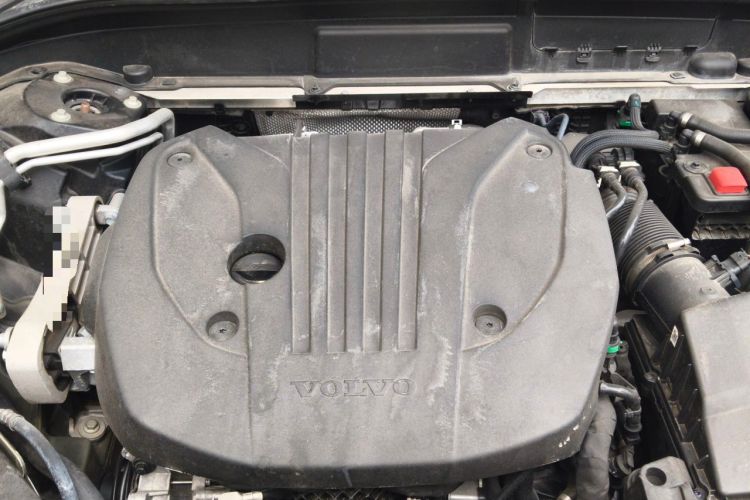 Used Volvo XC60 2023 B5 4x4 Smart Luxury Edition Engine Bay