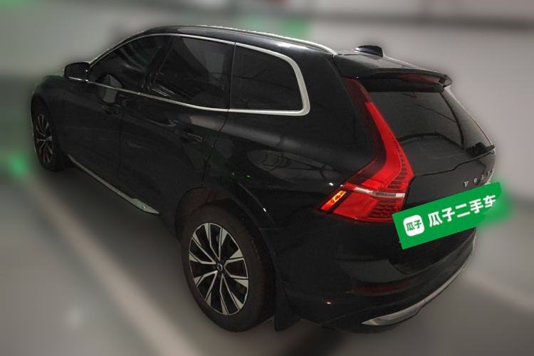 Used Volvo XC60 2023 B5 4x4 Smart Luxury Edition Exterior 3