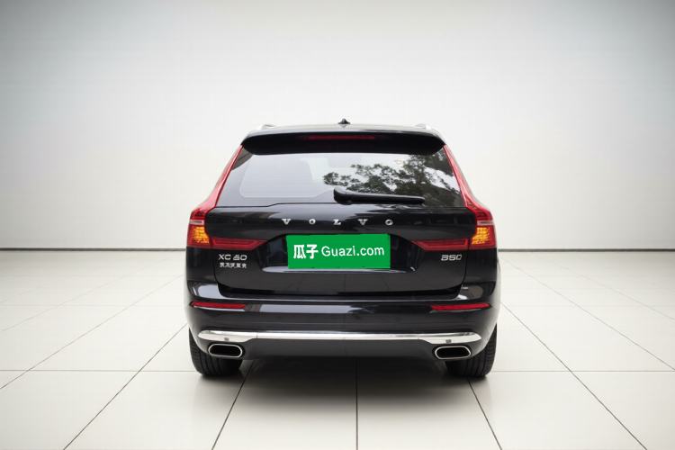 Used Volvo XC60 2023 B5 4x4 Smart Luxury Edition Exterior 4