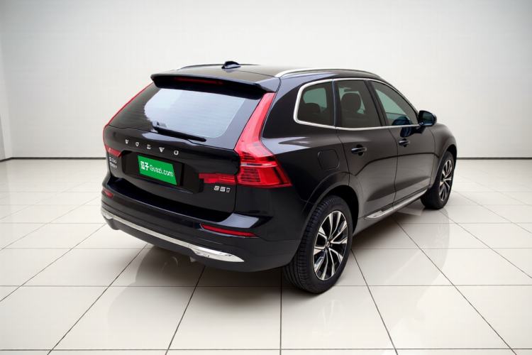 Used Volvo XC60 2023 B5 4x4 Smart Luxury Edition Exterior 5