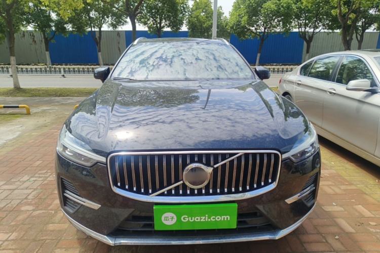 Used Volvo XC60 2023 B5 4x4 Smart Luxury Edition Front