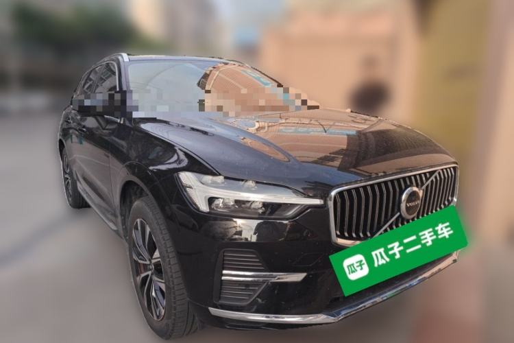 Used Volvo XC60 2023 B5 4x4 Smart Luxury Edition Front Right 45 Deg