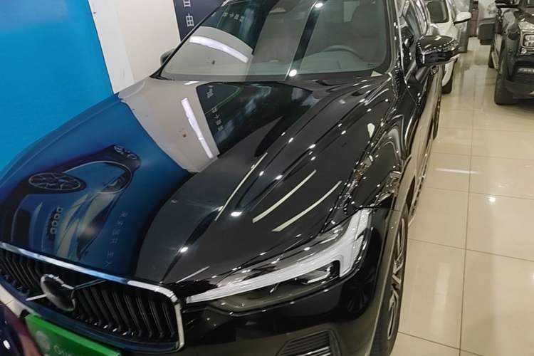 Used Volvo XC60 2023 B5 4x4 Smart Luxury Edition Front