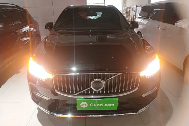 Used Volvo XC60 2023 B5 4x4 Smart Luxury Edition Front