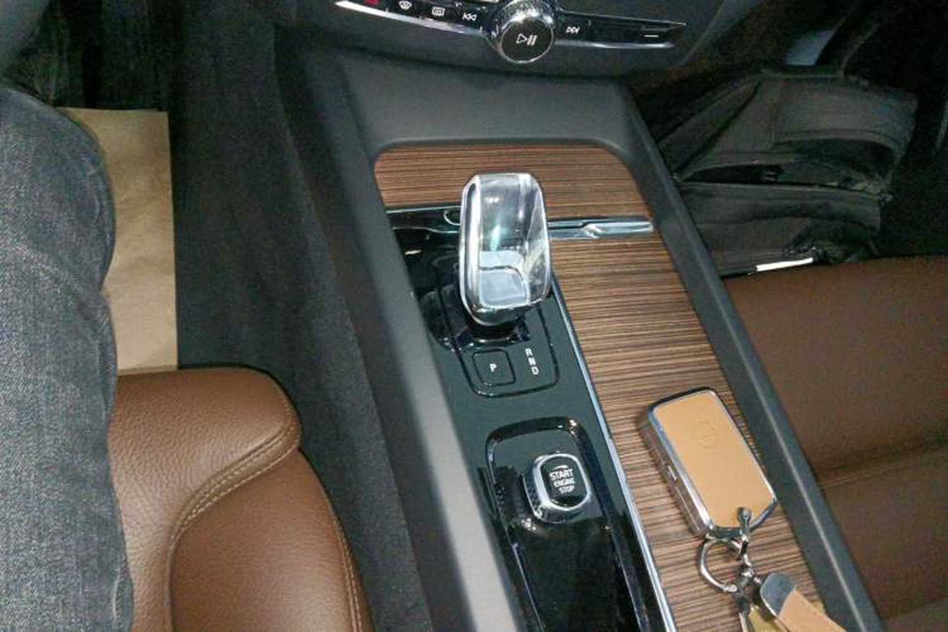 Used Volvo XC60 2023 B5 4x4 Smart Luxury Edition Gear Lever