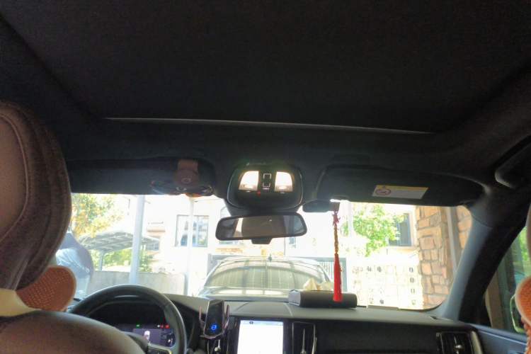 Used Volvo XC60 2023 B5 4x4 Smart Luxury Edition Headliner