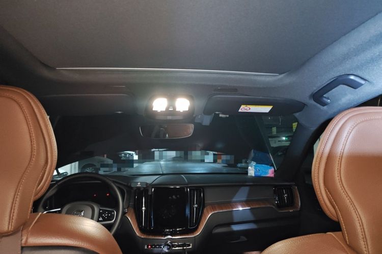 Used Volvo XC60 2023 B5 4x4 Smart Luxury Edition Headliner