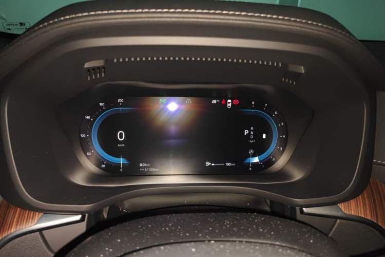 Used Volvo XC60 2023 B5 4x4 Smart Luxury Edition Instrument Cluster