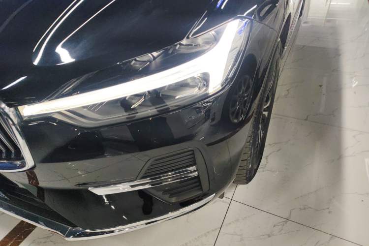 Used Volvo XC60 2023 B5 4x4 Smart Luxury Edition Left Front Headlight