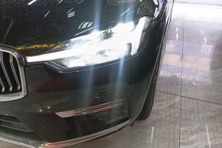 Used Volvo XC60 2023 B5 4x4 Smart Luxury Edition Left Front Headlight