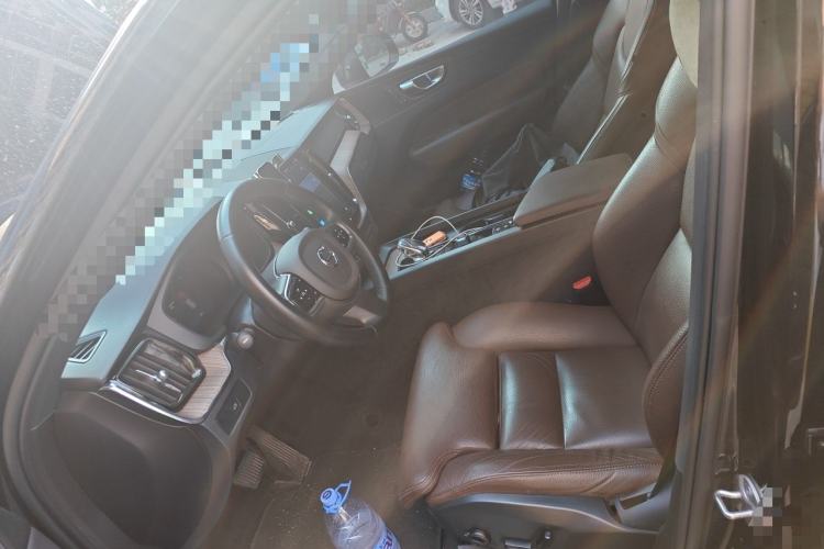 Used Volvo XC60 2023 B5 4x4 Smart Luxury Edition Left Front Seat