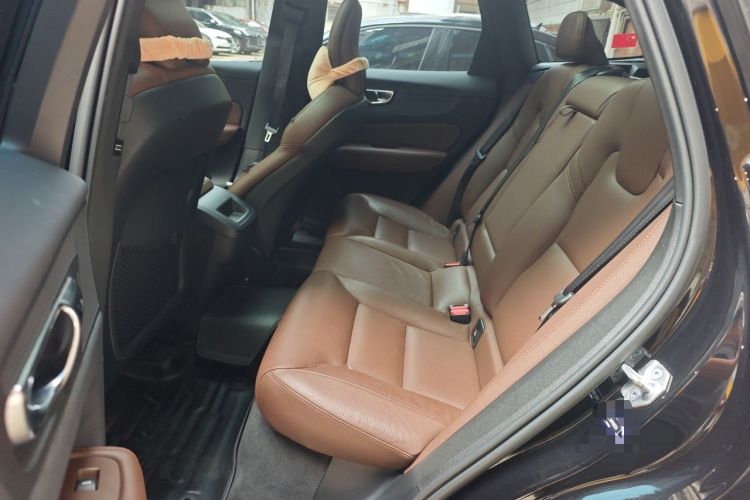 Used Volvo XC60 2023 B5 4x4 Smart Luxury Edition Left Rear Seat