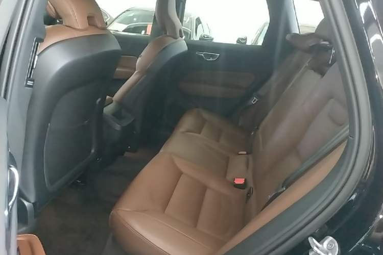 Used Volvo XC60 2023 B5 4x4 Smart Luxury Edition Left Rear Seat