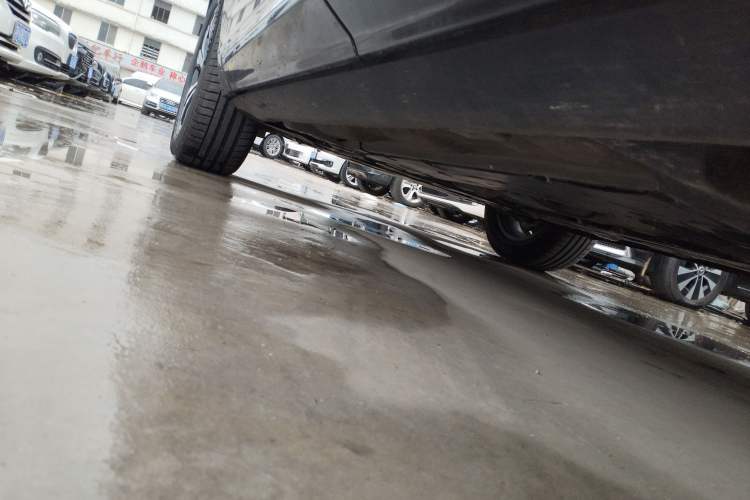 Used Volvo XC60 2023 B5 4x4 Smart Luxury Edition Left Side Sill
