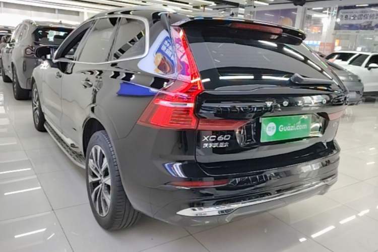 Used Volvo XC60 2023 B5 4x4 Smart Luxury Edition Rear Left 45 Deg